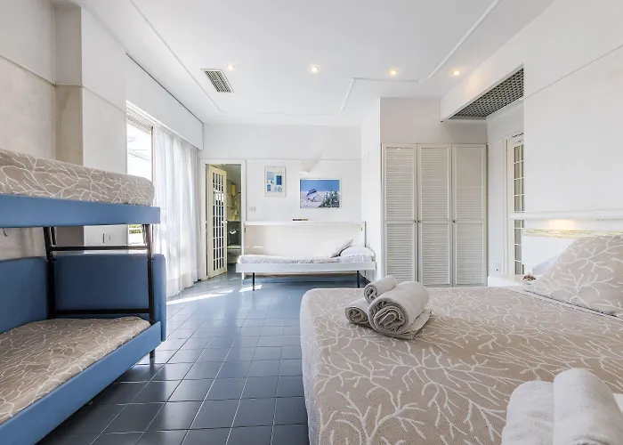 Отель Diamond Риччоне