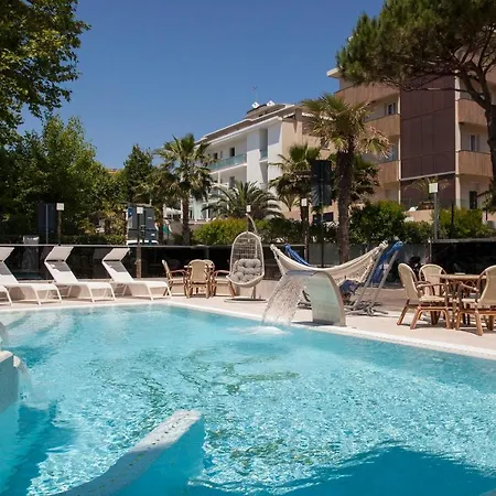 Diamond Hotel 4*