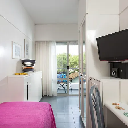 Hotel Diamond Comunicanti Riccione