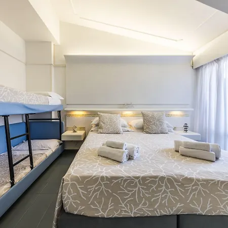 Diamond Comunicanti 4* Riccione